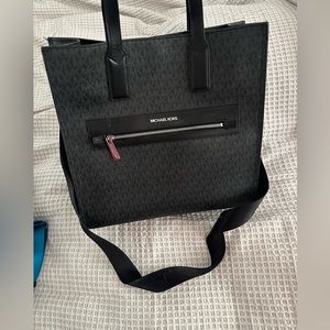 Michael kors tote